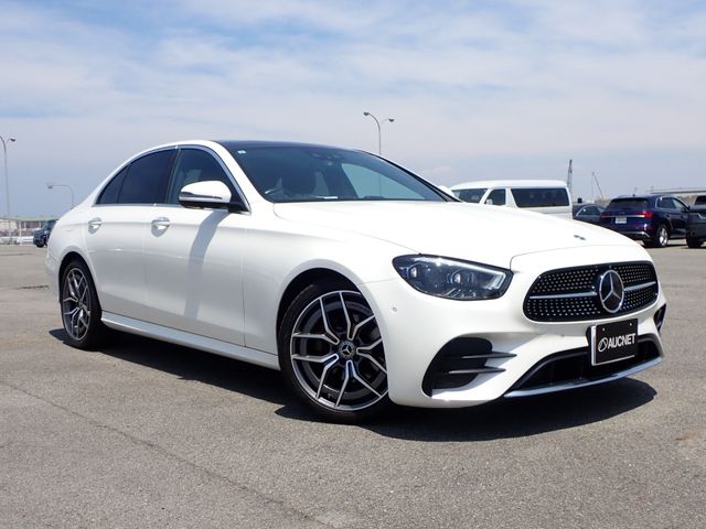 MERCEDES BENZ / MERCEDES BENZ E class sedan