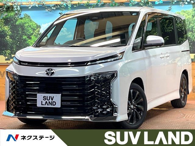 TOYOTA / VOXY HYBRID