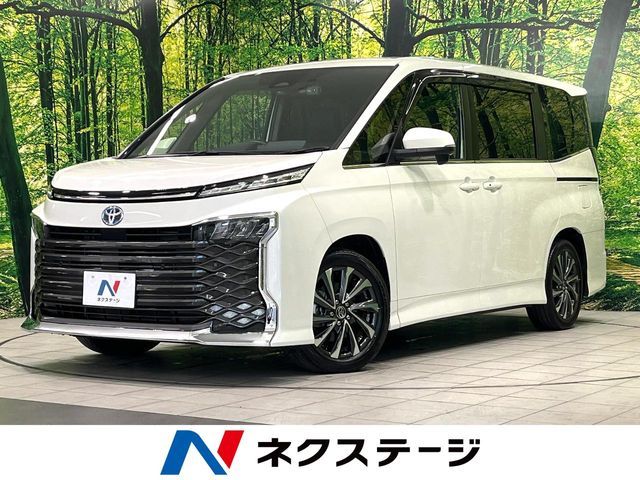 TOYOTA / VOXY HYBRID
