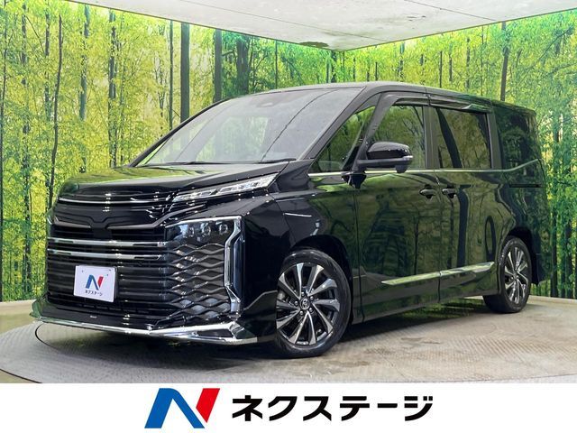 TOYOTA / VOXY HYBRID
