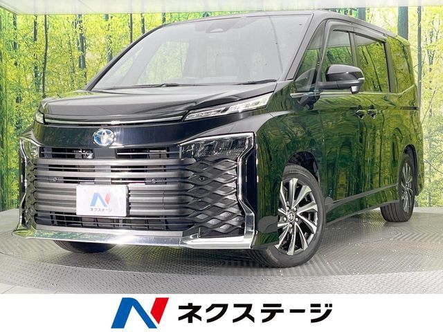 TOYOTA / VOXY HYBRID