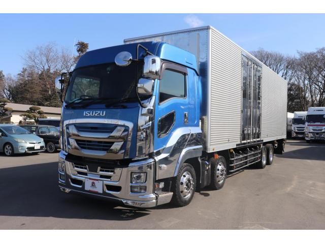 ISUZU / GIGA