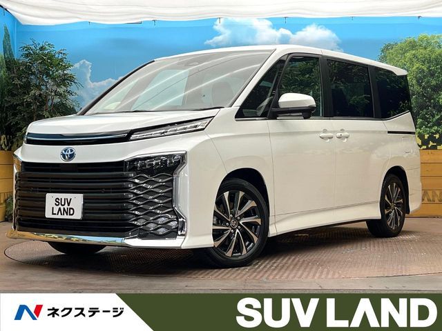 TOYOTA / VOXY HYBRID