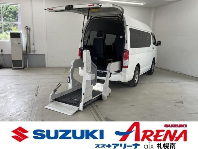 TOYOTA / HIACE van 4WD
