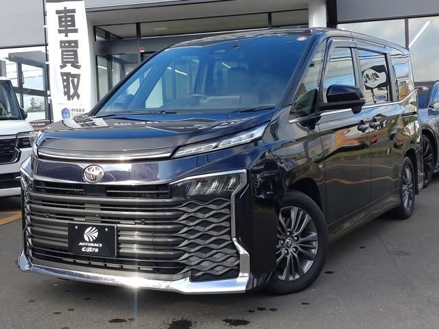 TOYOTA / VOXY 4WD