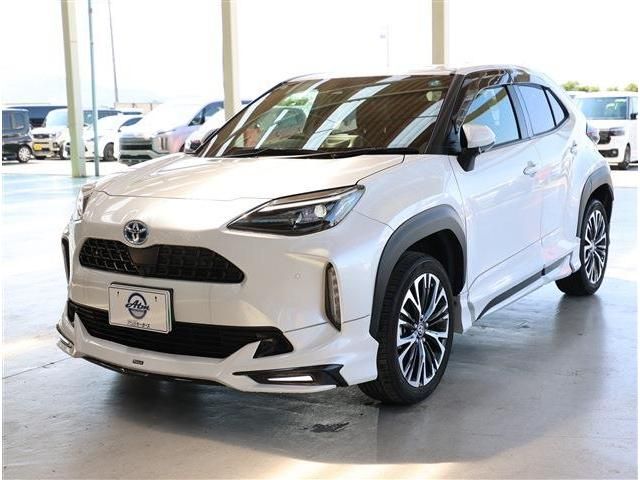 TOYOTA / YARIS CROSS HYBRID