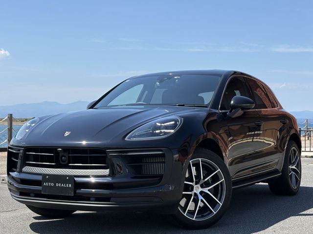 PORSCHE / PORSCHE Macan