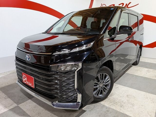 TOYOTA / VOXY HYBRID 4WD