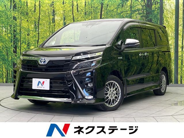 TOYOTA / VOXY HYBRID