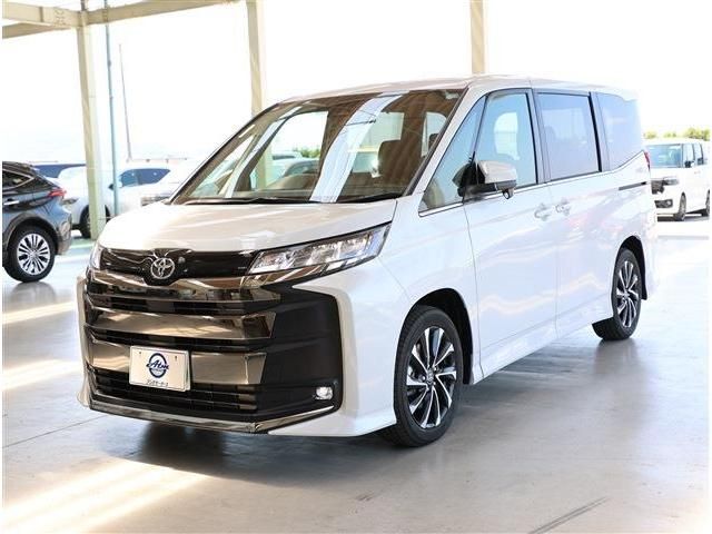TOYOTA / NOAH