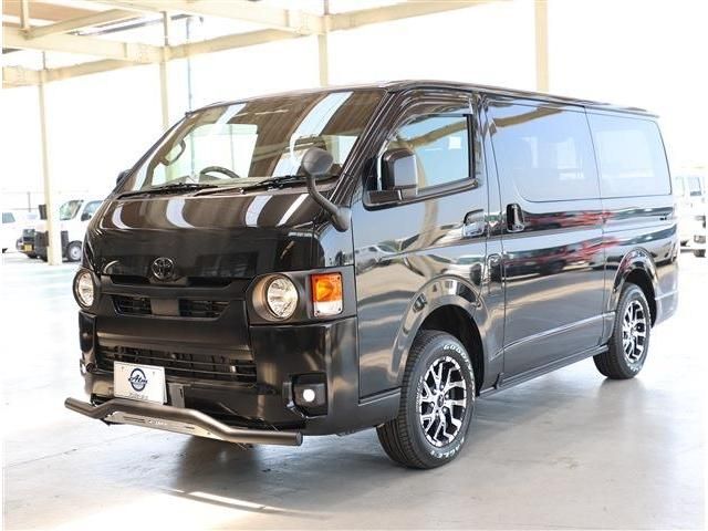 TOYOTA / HIACE van 4WD