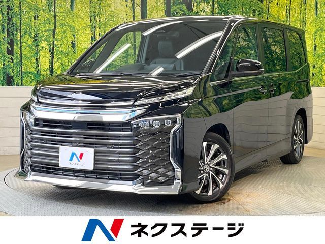 TOYOTA / VOXY HYBRID