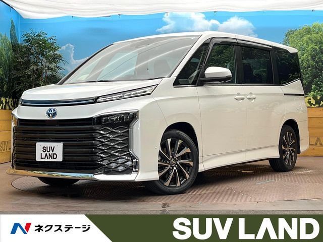 TOYOTA / VOXY HYBRID