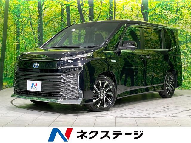 TOYOTA / VOXY HYBRID