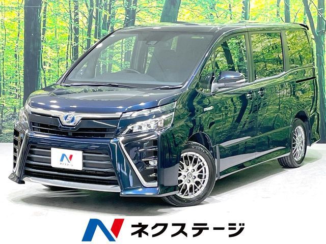 TOYOTA / VOXY HYBRID