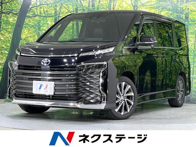TOYOTA / VOXY HYBRID