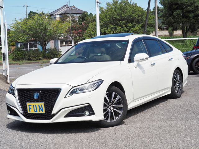 TOYOTA / CROWN sedan hybrid