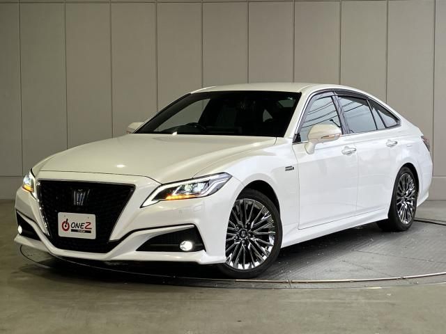 TOYOTA / CROWN sedan hybrid