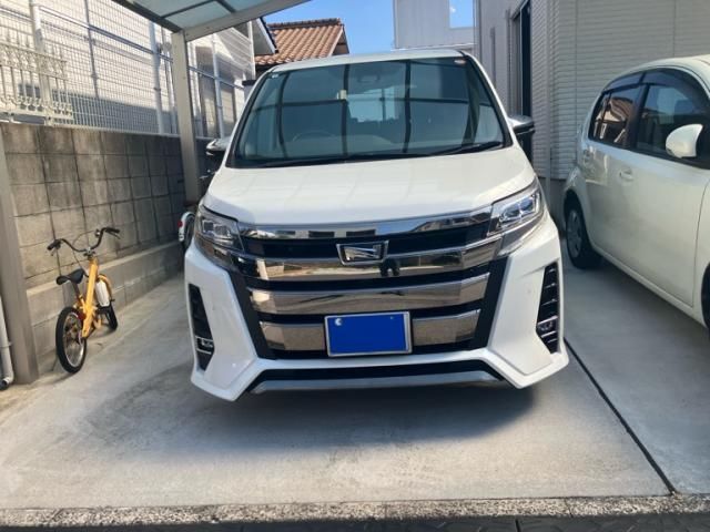 TOYOTA / NOAH
