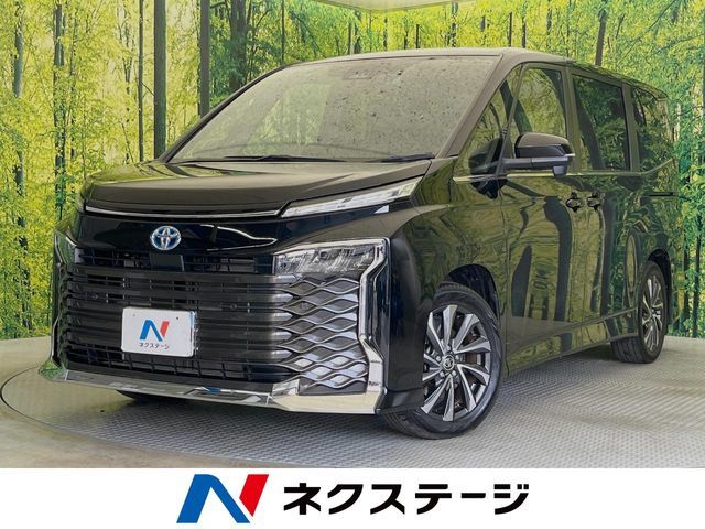 TOYOTA / VOXY HYBRID