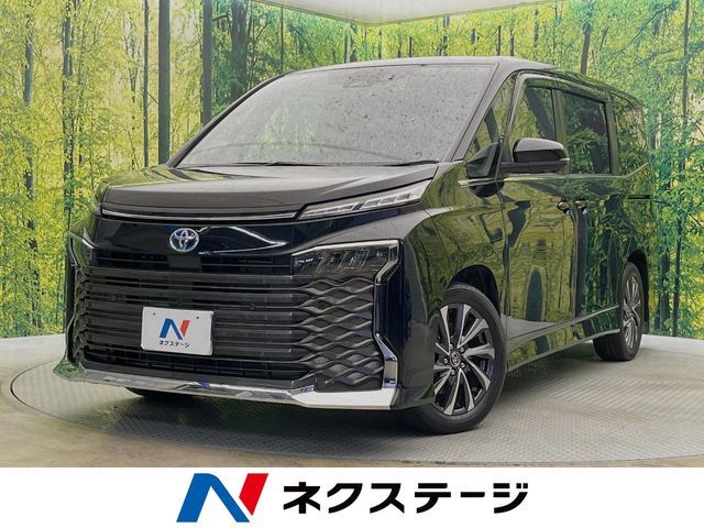 TOYOTA / VOXY HYBRID