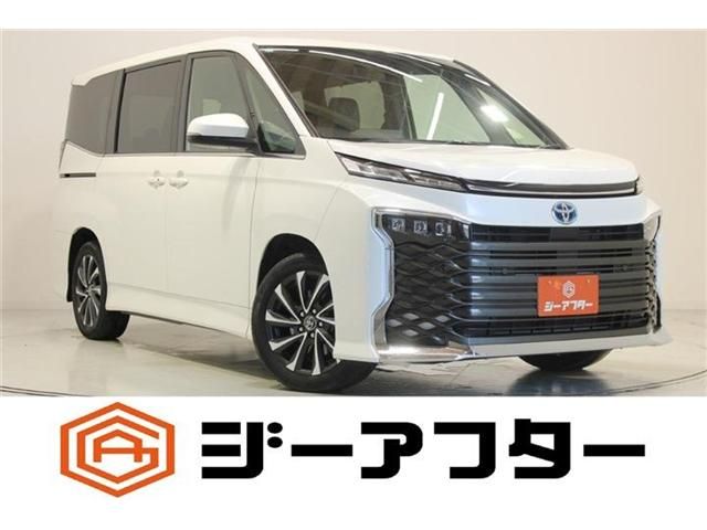 TOYOTA / VOXY HYBRID