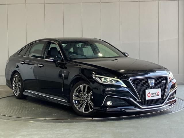 TOYOTA / CROWN sedan hybrid