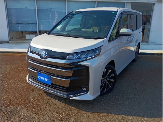 TOYOTA / NOAH HYBRID