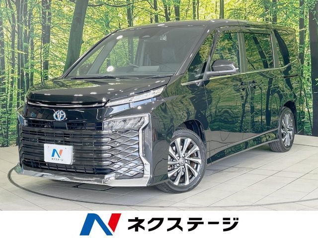 TOYOTA / VOXY HYBRID