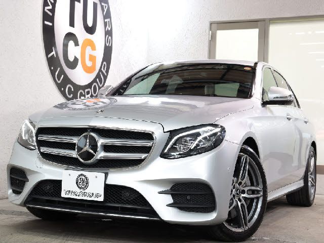 MERCEDES BENZ / MERCEDES BENZ E class sedan