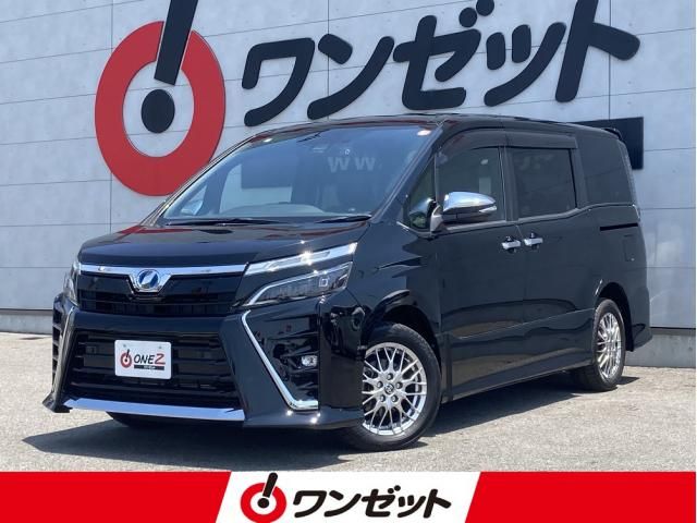 TOYOTA / VOXY HYBRID