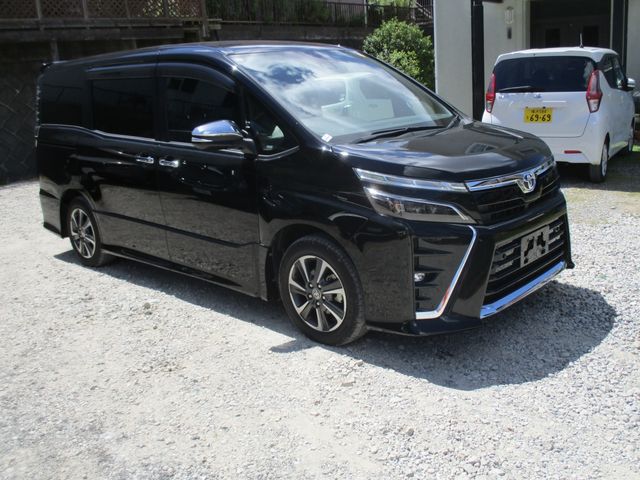 TOYOTA / VOXY