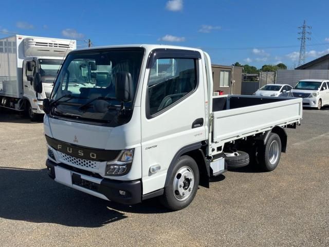 Japanese used car Ref# 1663926 MITSUBISHI / CANTER