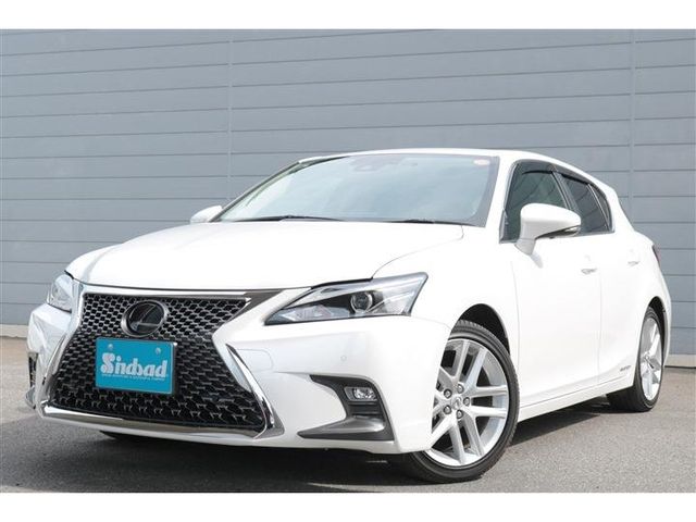 TOYOTA / LEXUS CT200h