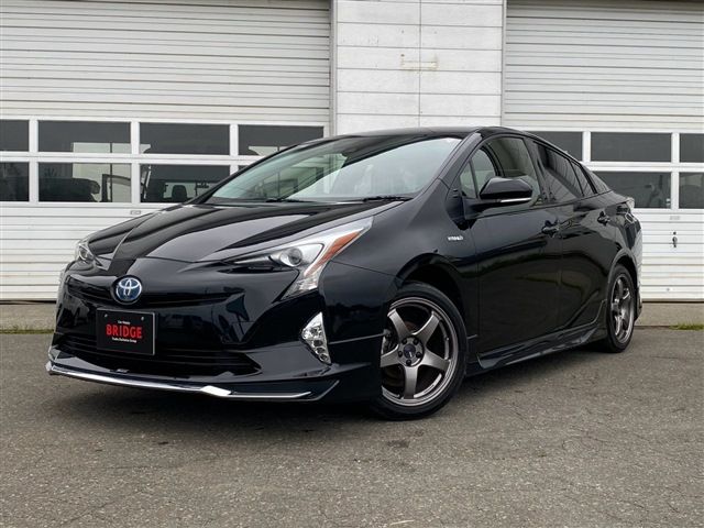 TOYOTA / PRIUS 4WD