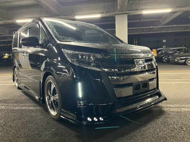 TOYOTA / NOAH