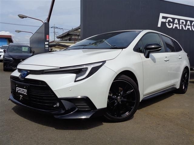 TOYOTA / COROLLA TOURING HYBRID