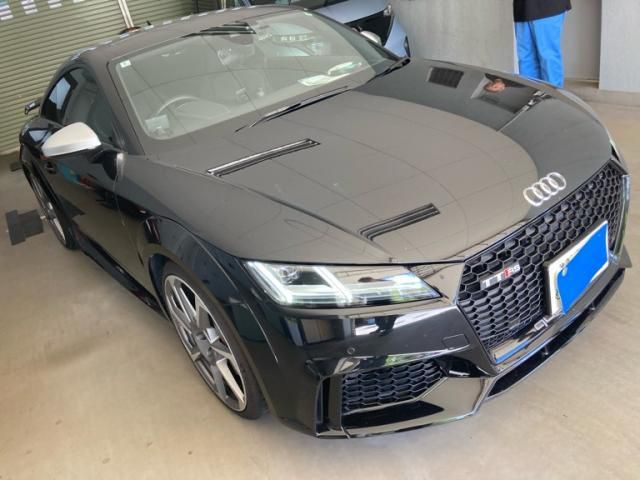 AUDI / AUDI TT RS coupe