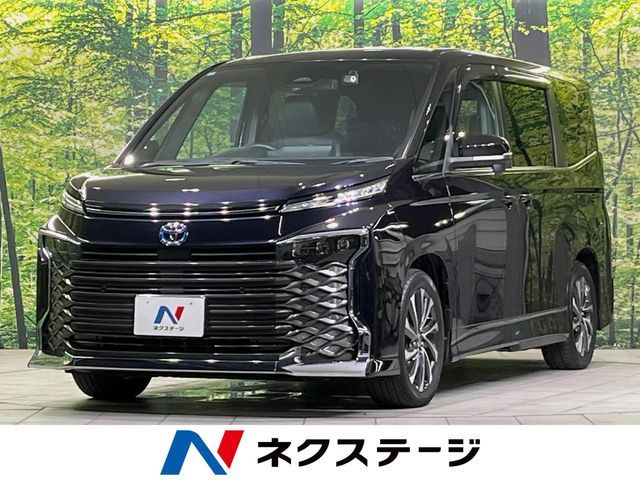 TOYOTA / VOXY HYBRID