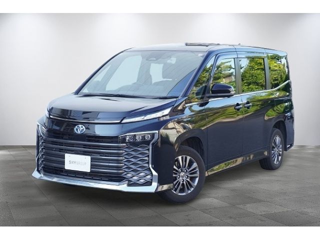 TOYOTA / VOXY HYBRID 4WD