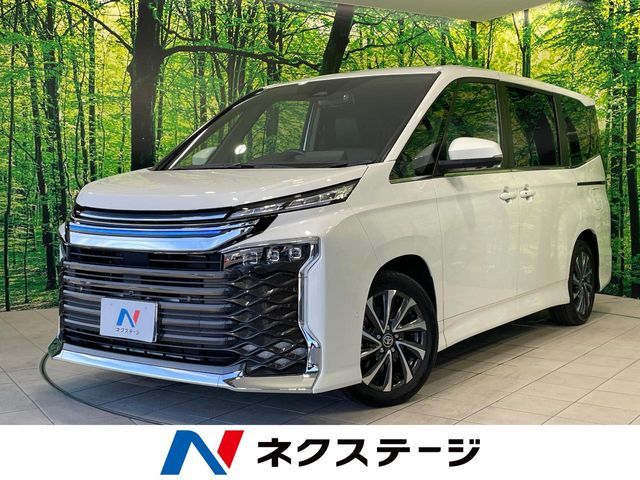 TOYOTA / VOXY HYBRID