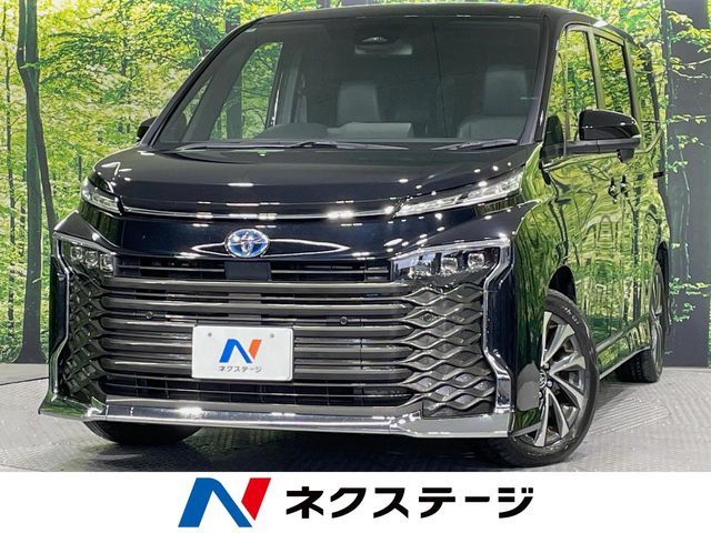 TOYOTA / VOXY HYBRID