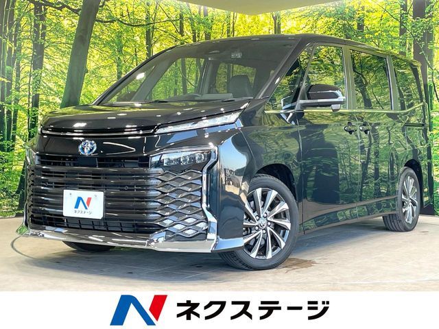 TOYOTA / VOXY HYBRID
