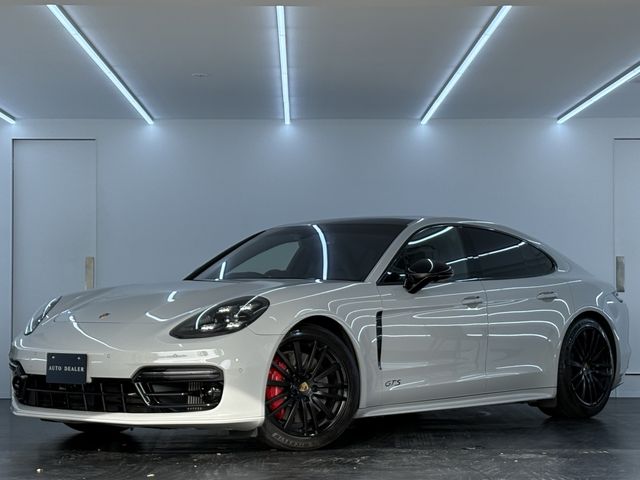 PORSCHE / PORSCHE PANAMERA