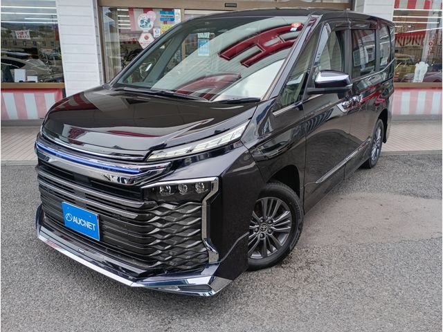 TOYOTA / VOXY HYBRID 4WD