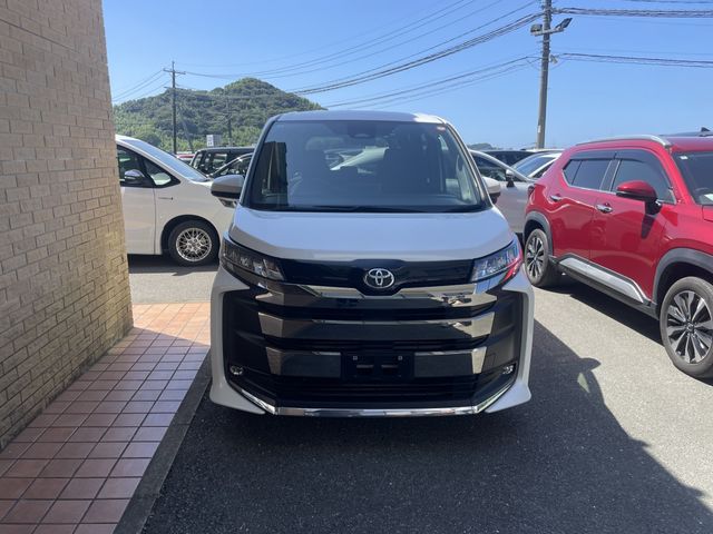 TOYOTA / NOAH