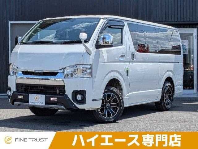 TOYOTA / HIACE van 4WD