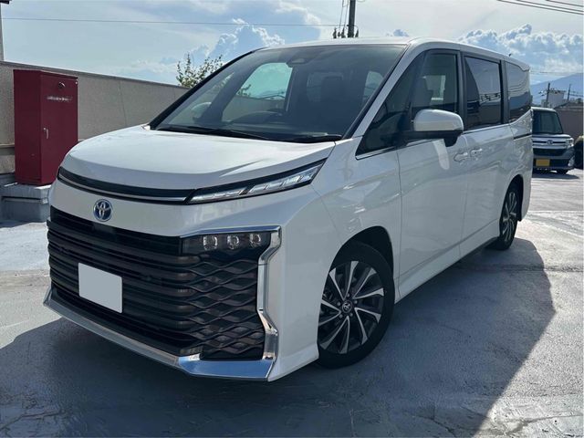 TOYOTA / VOXY HYBRID
