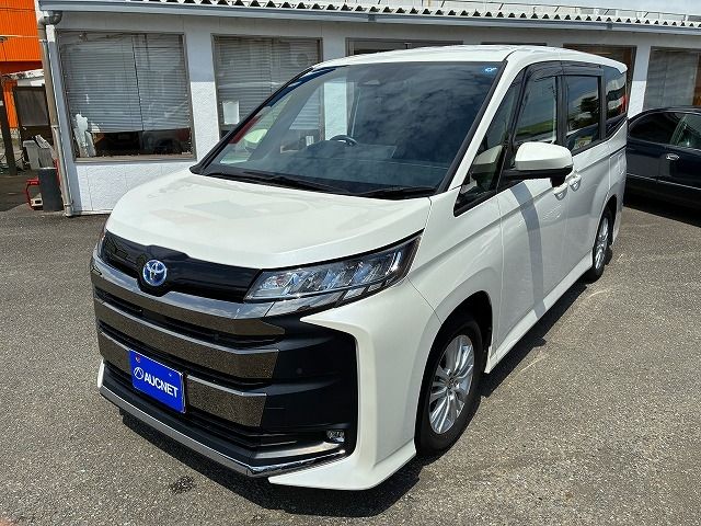 TOYOTA / NOAH HYBRID