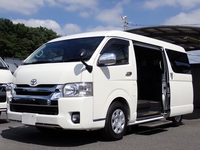 TOYOTA / HIACE wagon